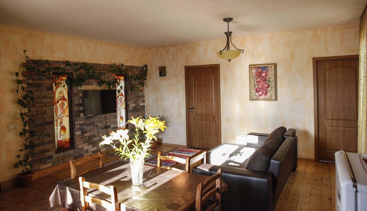 Mini-Hotel Şara Talyan&Tours Erévan Extérieur photo