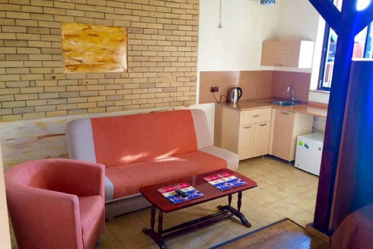 Mini-Hotel Şara Talyan&Tours Erévan Chambre photo